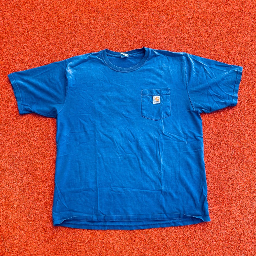 Nicely faded blue carhartt workwear T-shirt. Size L